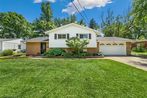 68 Dorland Ave, Berea, OH 44017