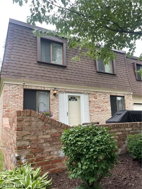 1651 Mentor Ave #2207, Painesville, OH 44077