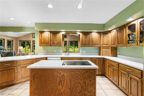 880 Old Spring Rd, Copley, OH 44321 photo 7