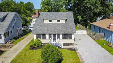 1338 Manatee Ave, Madison, OH 44057