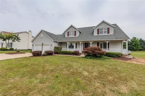 351 Hathaway Dr, Cuyahoga Falls, OH 44223
