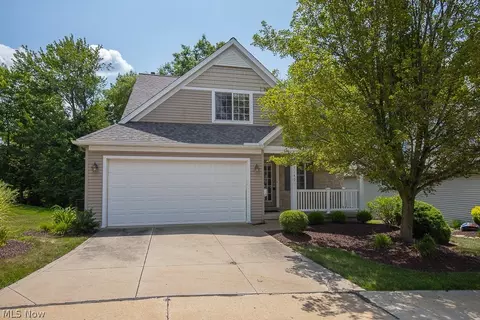 7140 Morning Star Trl, Sagamore Hills, OH 44067