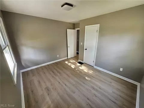 2532 E 38th St, Lorain, OH 44055 photo 5