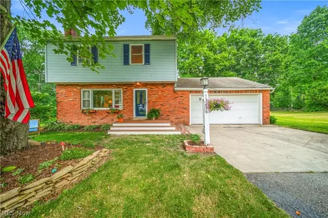 13256 Aldenshire Dr, Chardon, OH 44024