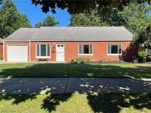 27491 Markbarry Ave, Euclid, OH 44132