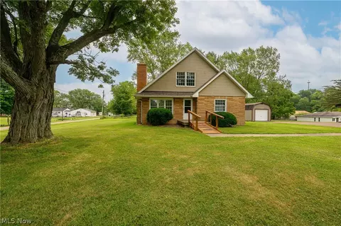 2444 Deerford Ave SW, Massillon, OH 44647