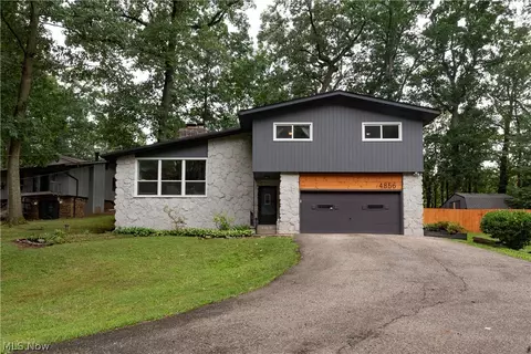 4856 Firwood Dr, North Canton, OH 44720