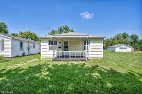 1213 E Parish St, Sandusky, OH 44870