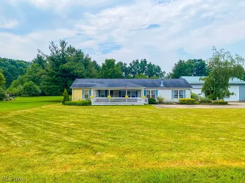 17499 Kinsman Rd, Middlefield, OH 44062