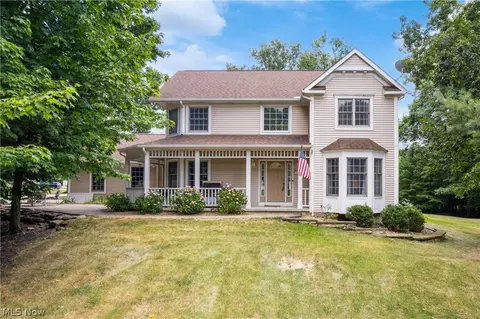 1044 Park Ledge Dr, Macedonia, OH 44056