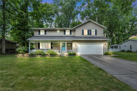 34160 Jewel Cir, North Ridgeville, OH 44039
