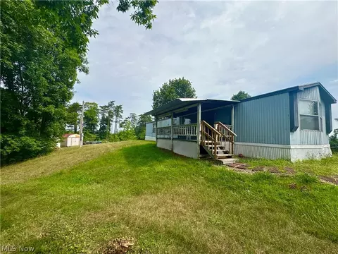 12399 County Nine Rd, Matamoras, OH 45767