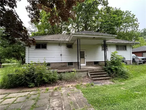 42048 Wilbur St, Elyria, OH 44035 photo 3