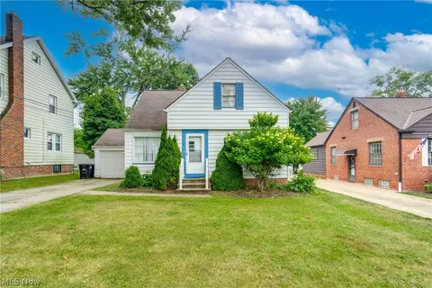 1364 Churchill Rd, Lyndhurst, OH 44124