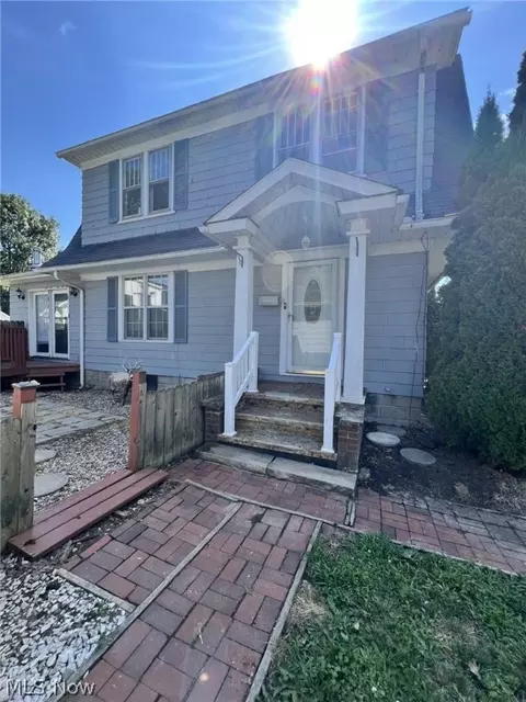 214 E Haskell St, Loudonville, OH 44842