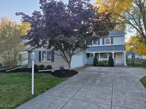 5140 W 228th St, Fairview Park, OH 44126