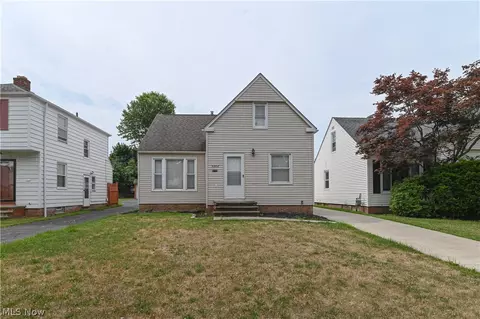 4202 Bayard Rd, Cleveland, OH 44121