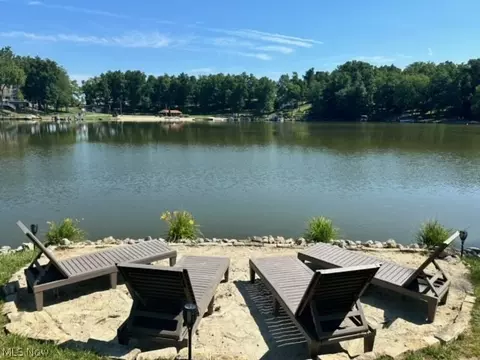 484 Hickery Cir, Willard, OH 44890 photo 11