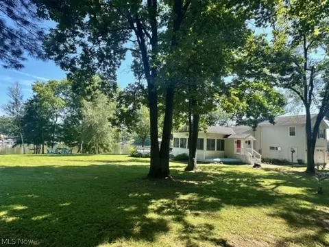 484 Hickery Cir, Willard, OH 44890 photo 3