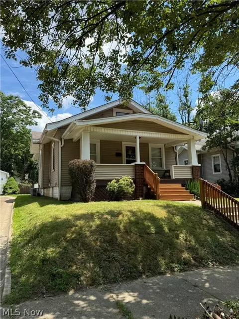 1305 Sherman St, Akron, OH 44301