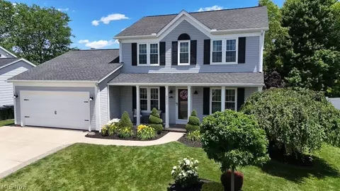 3415 Windham Cir, Cuyahoga Falls, OH 44223