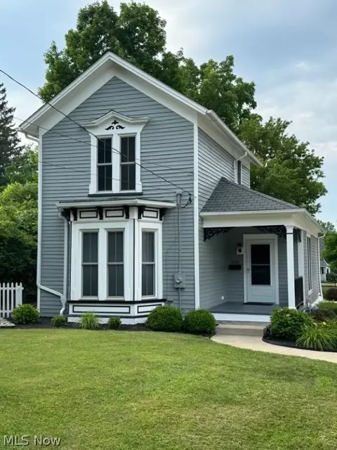 10661 Freedom St, Garrettsville, OH 44231