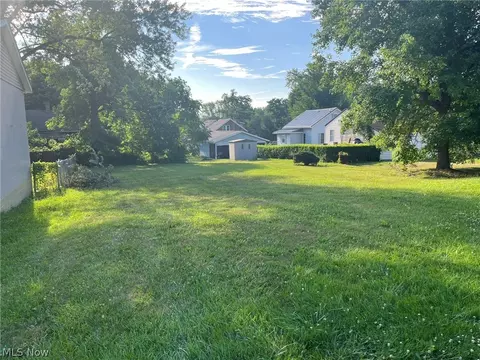 192 Vernia St, East Liverpool, OH 43920