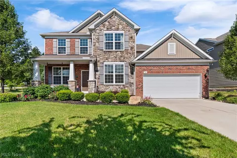 34 Garnett Cir, Copley, OH 44321