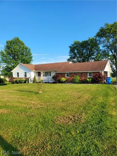 16861 Kinsman Rd, Middlefield, OH 44062