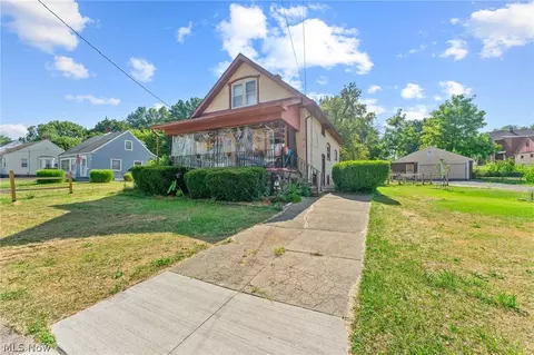 2740 Jean St, Youngstown, OH 44502