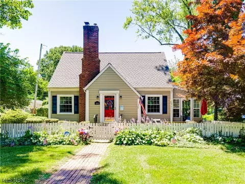 2000 Wiltshire Rd, Akron, OH 44313