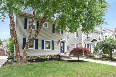 19294 Battersea Blvd, Rocky River, OH 44116
