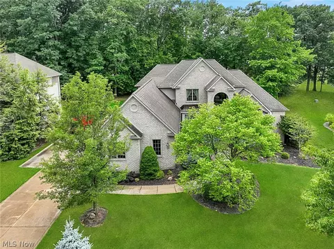 8520 Windsor Way, Broadview Heights, OH 44147
