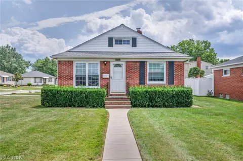 29726 Fairway Blvd, Willowick, OH 44095