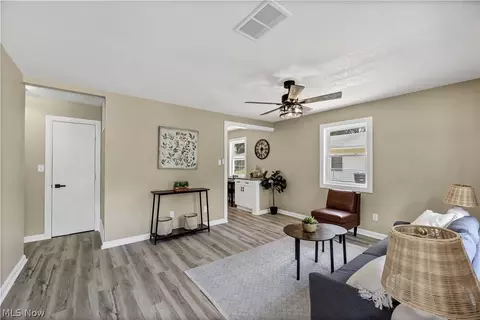 Living - 623 Case Ave, Elyria, OH 44035 photo 1 of 4