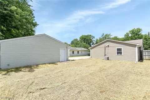 Exterior - 623 Case Ave, Elyria, OH 44035 photo 10 of 12