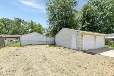 Exterior - 623 Case Ave, Elyria, OH 44035 photo 12 of 12
