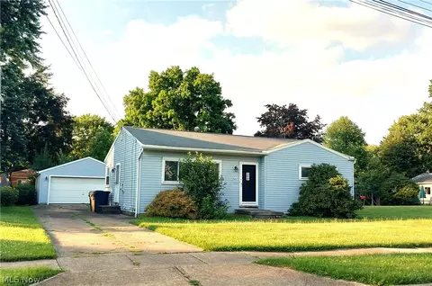 245 Orrville Ave, Cuyahoga Falls, OH 44221