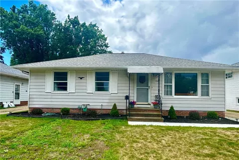 994 Talmadge Ave, Wickliffe, OH 44092