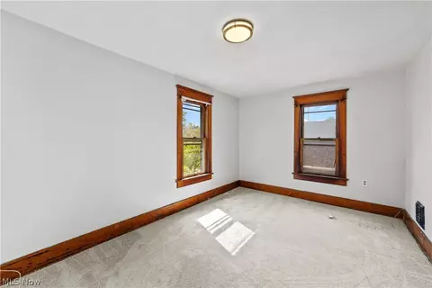 Bedroom - 134 Summit St, Wadsworth, OH 44281 photo 7 of 11