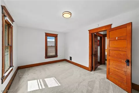 Bedroom - 134 Summit St, Wadsworth, OH 44281 photo 8 of 11