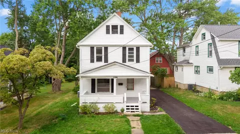 Exterior - 134 Summit St, Wadsworth, OH 44281 photo 1 of 5