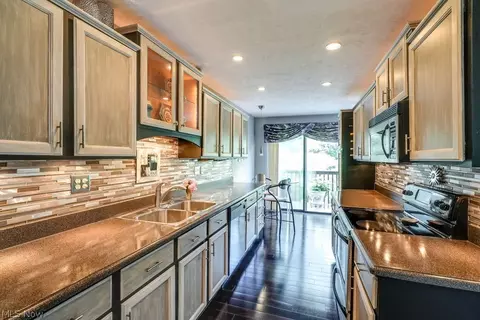 Kitchen - 109 Olson Spur, Munroe Falls, OH 44262 photo 1 of 2