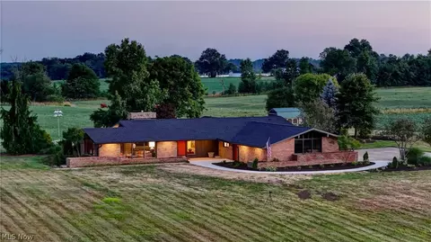 22199 Center Rd, Alliance, OH 44601