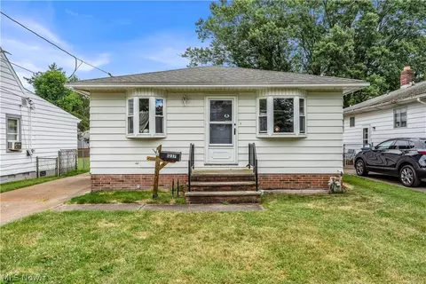 1237 E 349th St, Eastlake, OH 44095