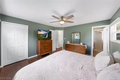 4051 Rollingview Dr, Seven Hills, OH 44131 photo 15