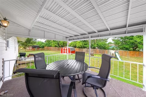 4051 Rollingview Dr, Seven Hills, OH 44131 photo 13