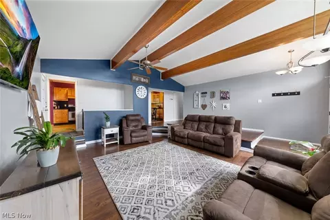 4051 Rollingview Dr, Seven Hills, OH 44131 photo 7