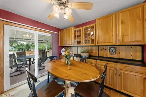 4051 Rollingview Dr, Seven Hills, OH 44131 photo 12