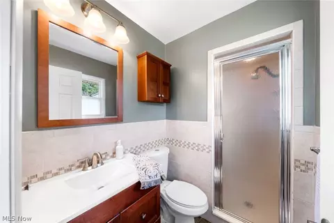 4051 Rollingview Dr, Seven Hills, OH 44131 photo 17